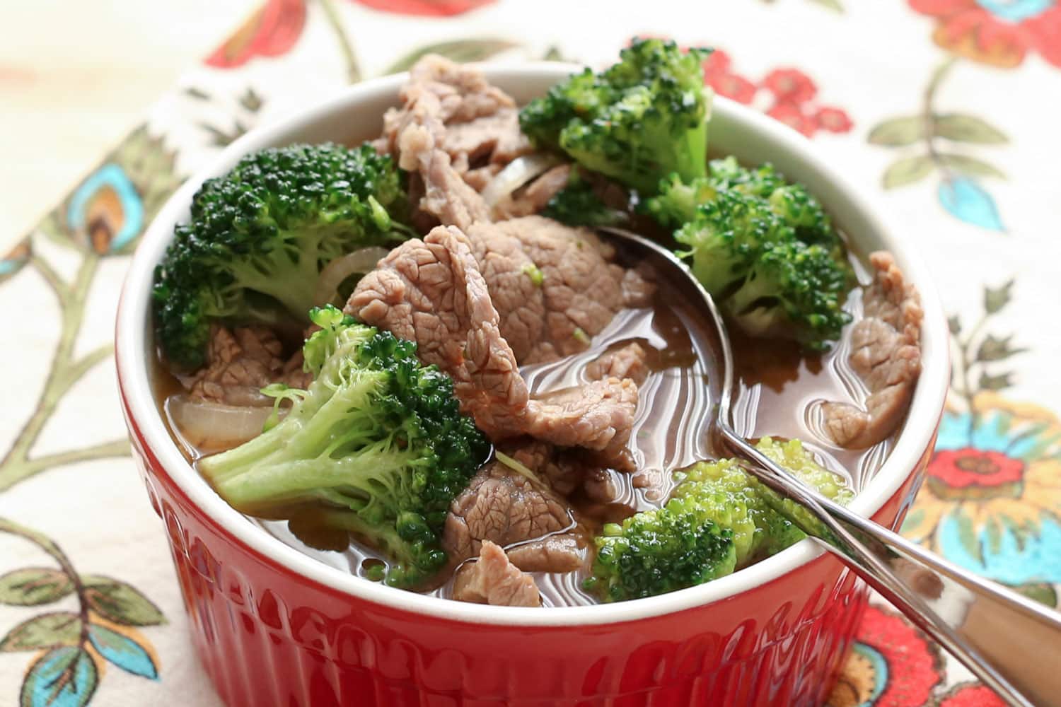 Family-Friendly Chinese Beef & Broccoli Soup: Loved by All